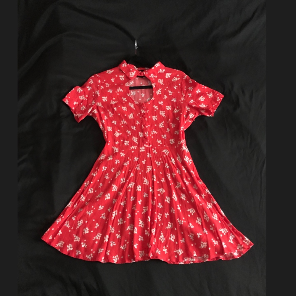 Floral Button Dress - Picture 2 of 3